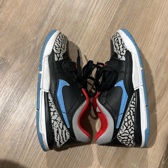 Nike Air Jordan Legacy 312 Low GS Black Blue Red size 11c - Picture 8 of 10